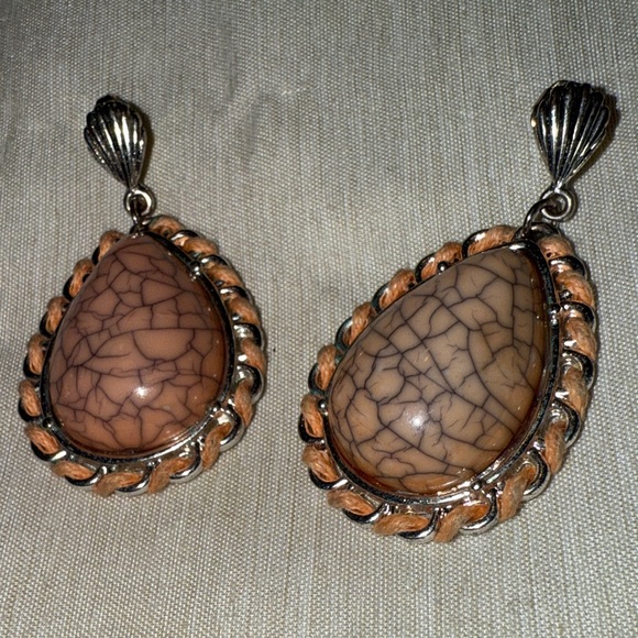 Vintage Coral Earrings - Picture 2 of 6